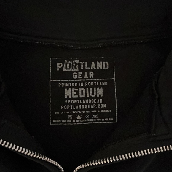 Portland Gear, quarter zip sweatshirt, women’s size medium - Picture 3 of 3